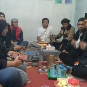 HARU & KHIDMAT! 52 Anggota SOS Hadiri Tahlilan 7 Hari Almarhum Acep Koswara di Garut