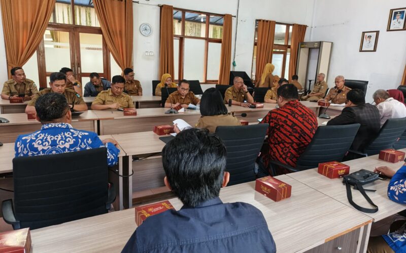 FAGAR Desak Kejelasan Status dan Kesejahteraan Guru, Pemkab Garut Siap Bawa Aspirasi ke Pusat