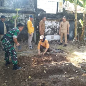 KORAMIL 1408-06/MAMAJANG Gelar Karya Bakti, Bersihkan Lahan Dan Hijaukan Wilayah Kelurahan Labuangbaji