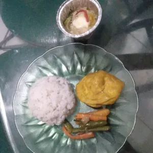 Program “Makan Bergizi Gratis” DI Desa Karyajaya Disorot, Warga Terima Menu Diduga Tak Layak, Telur Bau Berujung Dibuang