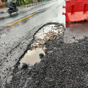 Hujan Deras Disertai Angin Kencang, Akibatkan Infrastruktur rusak