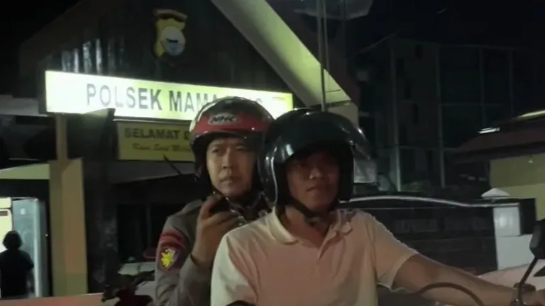 Respon Aduab Warga, AKP Tri Husada Turun Langsung Pimpin Patroli di Mamajang
