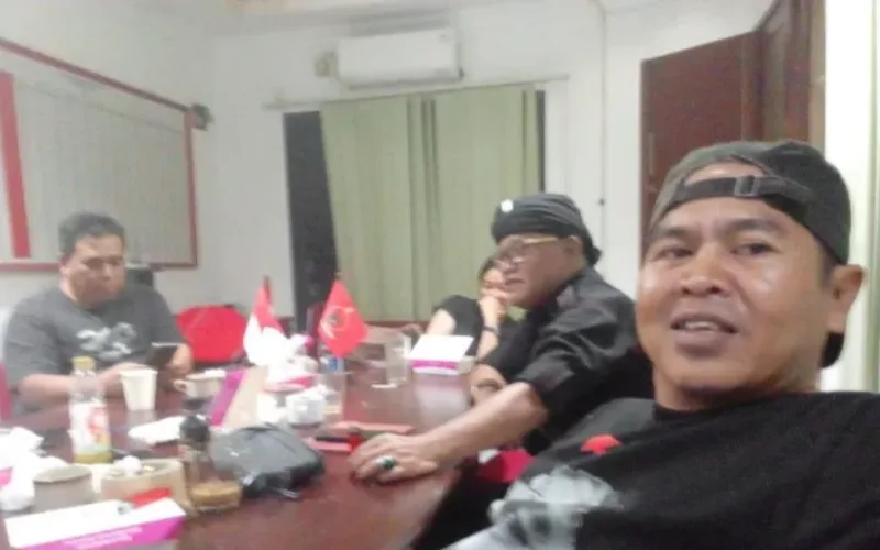 Deraz HR Koordinator Lapangan, Gerakan Kader Militan / Membela Ono Menuntut