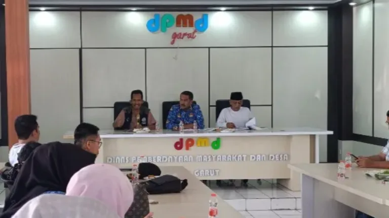 Pemdes DPMD Saat Acara Bersama 86 Kepala Desa di Aula Kolaborasi BUMDes dan KDMP