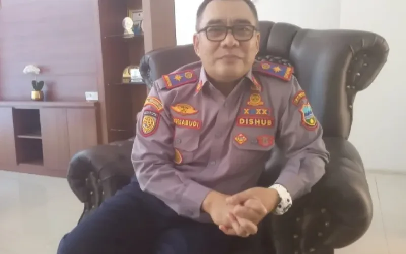 Lampu Merah Perempatan Sukadana (traffic lingt/TL) Sudah Lebih Dari 10 Tahun,Proses Pergantian Sedang Di Lakukan Dishub