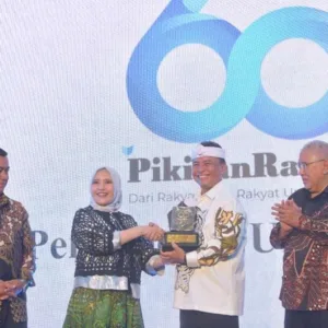 Pemprov Jabar Borong Penghargaan Metro TV dan Pikiran Rakyat