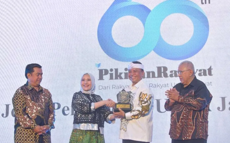 Pemprov Jabar Borong Penghargaan Metro TV dan Pikiran Rakyat