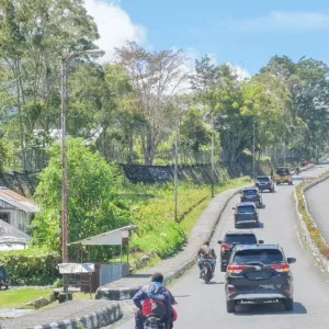 TNI-Polri Kawal Bantuan Pengungsi Puncak Jaya Aman