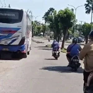 Warga Bojonggede Nilai Ada Bus di Bambu Kuning Membantu