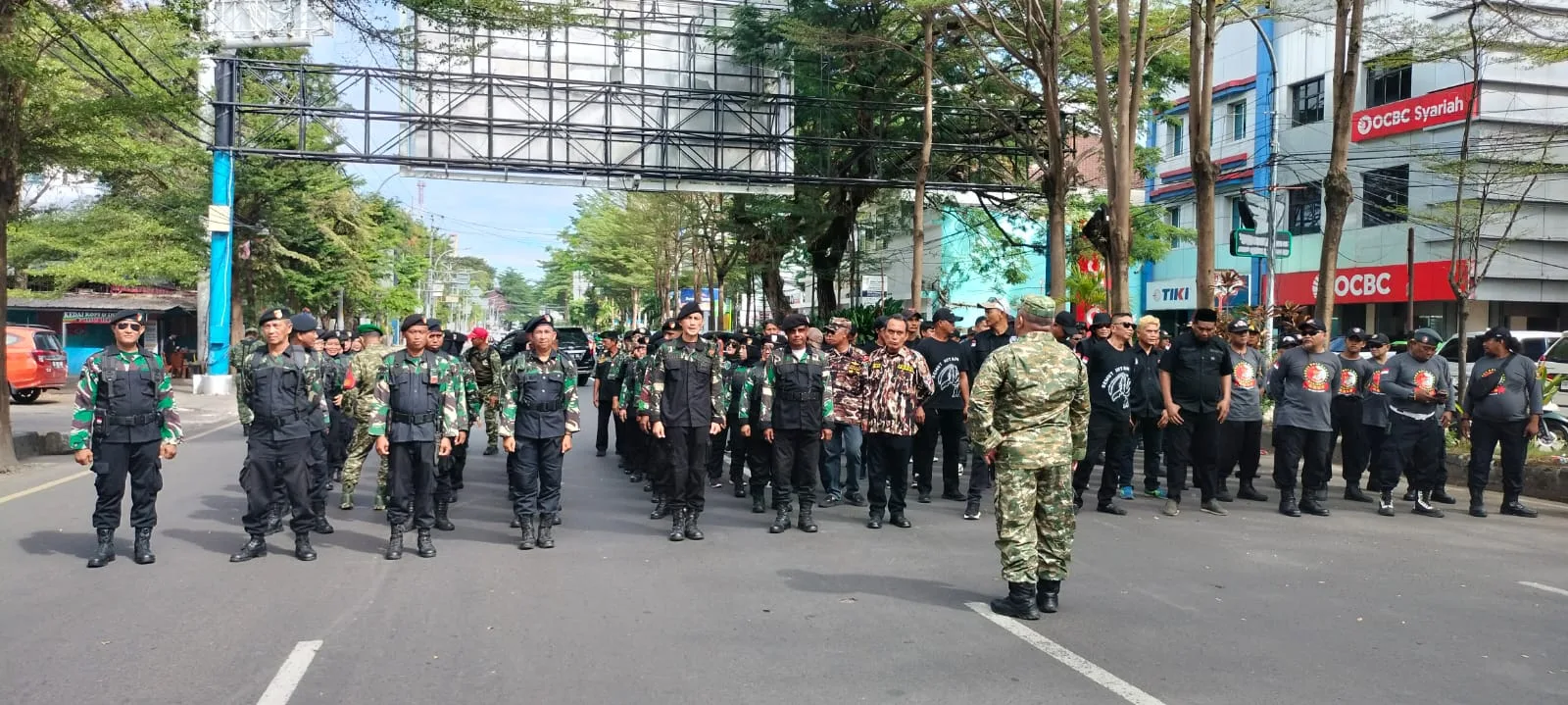 Banteng Komando Kodim 1408/MKS Eksis Lagi: Defile Tampil Gagah dari Gladi Bersih Hingga Puncak Acara Penetapan Komcad ASN Sulsel