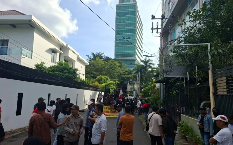 Krisis Air PDAM Memicu Aksi Unjuk Rasa: Massa Gerakan GEMPAK-HAM Desak Evaluasi Hingga Minta Pejabat Mundur