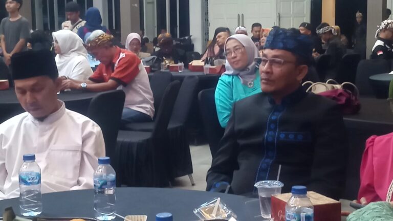 Ahmad Bajuri Apresiasi Festival Pembudayaan Olahraga Tradisional Sunda di Garut