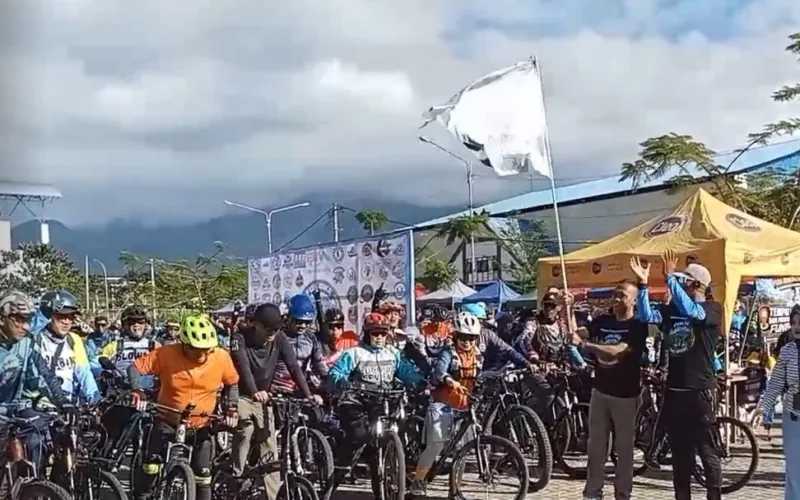 Kadispora Garut Asep Mulyana Melepas Olahraga Punbike Garut Hebat
