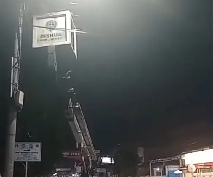 Kepedulian Kadishub Satriabudi Terhadap Keluhan Warga Soal Penerangan Jalan Tuai Apresiasi 5 Kepedulian Kadishub Satriabudi Terhadap Keluhan Warga Soal Penerangan Jalan Tuai Apresiasi