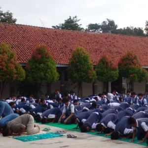 Program SERDADU Cirebon, Penguatan Ibadah Siswa di Sekolah