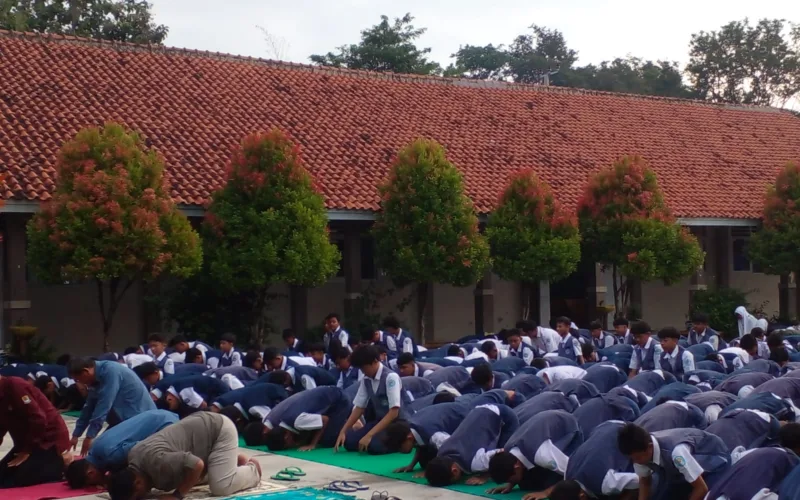 Program SERDADU Cirebon, Penguatan Ibadah Siswa di Sekolah