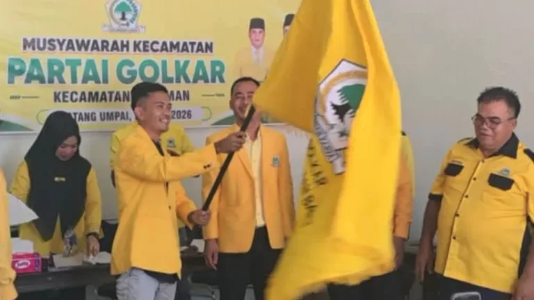Dirwansyah Lantik Ketua Golkar Kecamatan Pasaman, Tekankan Sosialisasi Sampai Tingkat Jorong