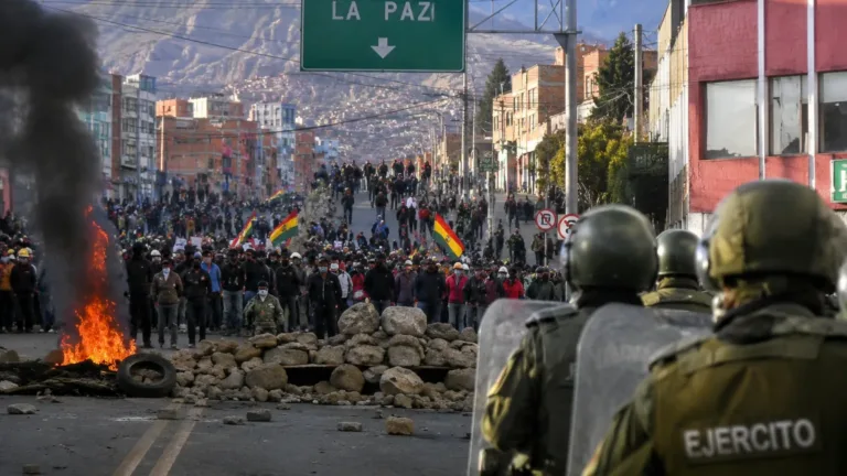 Protes Meluas, Bolivia Resmi Tetapkan Status Darurat Nasional