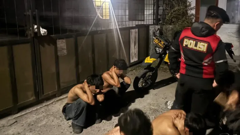 Patroli Persisi Polres Garut Amankan 2 Pemuda Bawa Sajam