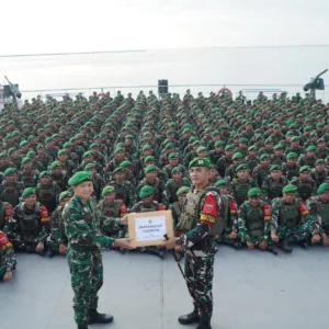 Kasdam XIV/Hsn Lepas Prajurit Petarung Hasanuddin, Satgas Yonif 726/TML Siap Ditempa Menuju Misi Perbatasan RI–PNG