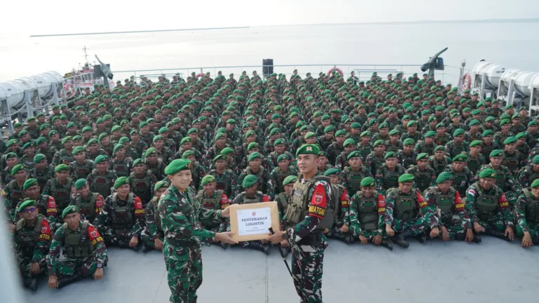 Kasdam XIV/Hsn Lepas Prajurit Petarung Hasanuddin, Satgas Yonif 726/TML Siap Ditempa Menuju Misi Perbatasan RI–PNG