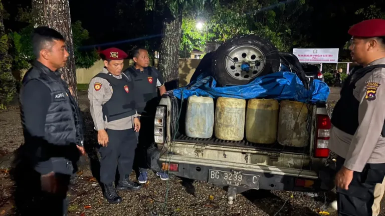 Tim URC Satreskrim Polres Pasaman Barat Ungkap Penyalahgunaan BBM Bersubsidi Bio Solar di Talamau
