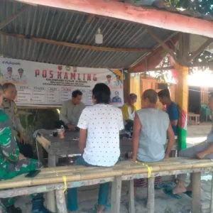 Kemanunggalan Babinsa Koramil 1409-08/Bontonompo Gelar Komunikasi Sosial bersama Warga