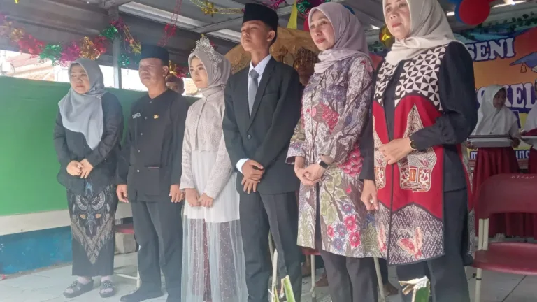 Pentas Seni Penuh Haru Warnai Perpisahan SDN 4 Mangunreja