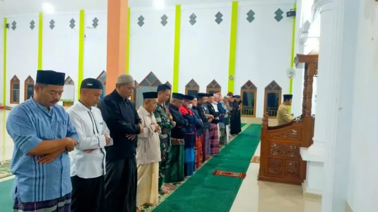 Pererat Silaturahmi, Babinsa Koramil 1409-07/Tompobulu Kembali Gelar Safari Subuh di Malakaji