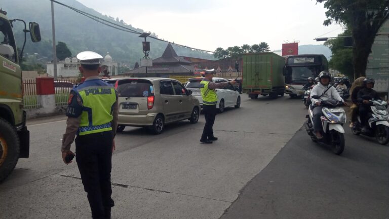 Satlantas Polres Garut Amankan Jalur Garut–Bandung Pasca Libur Panjang, IPDA Adie Kurniawan Terjunkan 15 Personel