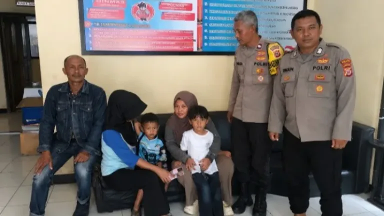 Gerak Cepat Polsek Tarogong Kidul Amankan Dua Balita Terpisah dari Keluarganya