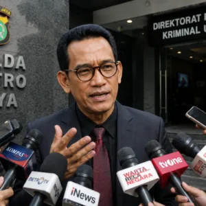 Refly Harun Protes Penahanan Roy Suryo dan Dokter Tifa