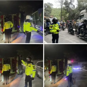 Polisi Evakuasi Truk Terguling dan Urai Kemacetan di Jalur Bandung–Garut