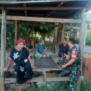 Pererat Sinergi di Kelurahan Tamallayang, Babinsa Koramil 1409-08/Bontonompo Gelar Komsos Keamanan
