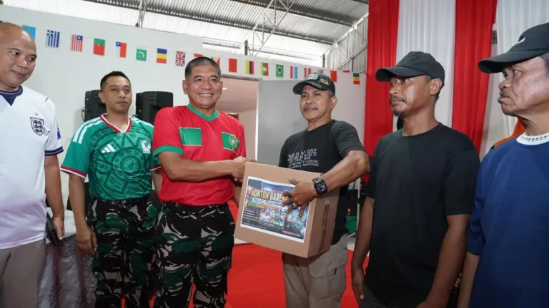 Kodim 1408/Makassar Gelar Nobar Piala Dunia 2026 Bersama Pangdam XIV Hasanuddin, Pererat Persaudaraan dan Nasionalisme