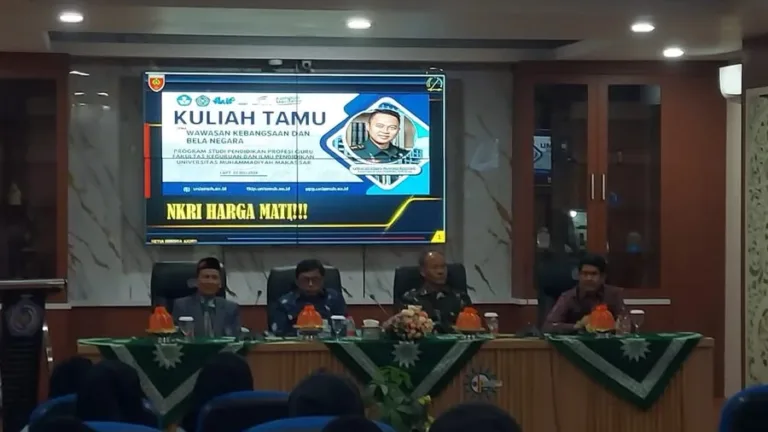 Bentuk Karakter Guru Profesional, Kasdim 1409/Gowa Berikan Kuliah Tamu Wawasan Kebangsaan di Unismuh Makassar