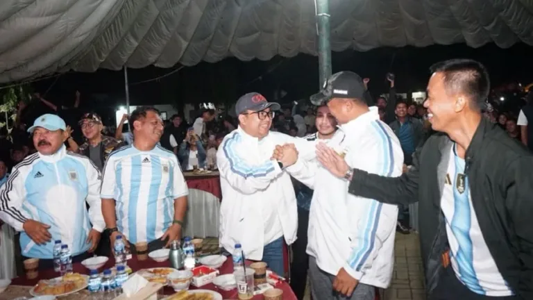 Meriah! Penuh Antusiasme, Nobar Piala Dunia 2026 di Makodim 1409/Gowa Bersama Masyarakat Sukses dan Berkesan