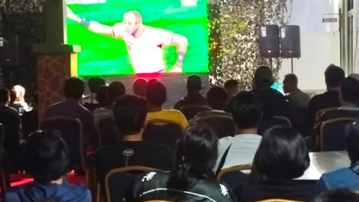 Semarakkan Piala Dunia 2026, Koramil 1408-13/Rappocini Gelar Nobar Semi Final Argentina Vs Inggris Berjalan Aman dan Khidmat