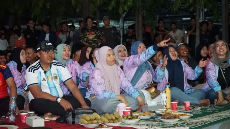 Nobar Final Piala Dunia 2026: Dandim 1409/Gowa Bersama Warga Padati Hanggar Gowa Merah Putih