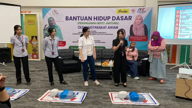Prodia Kota Makassar Bekerja Sama dengan KICI Kota Makassar Gelar Pelatihan Bantuan Hidup Dasar, Bekali Masyarakat Awam Keterampilan Menangani Henti Jantung