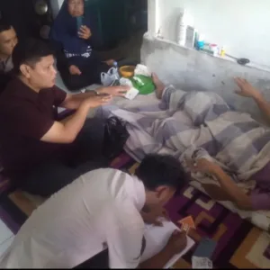 Lansia di Garut Jadi Korban Pengeroyokan dan Sabetan Clurit, Alami Luka Serius di Bagian Bibir,Polisi Lakukan Pengejaran