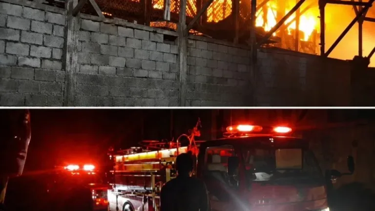 Damkar Pos Singajaya Garut Bantu Damkar Kabupaten Tasikmalaya Padamkan Kebakaran Pabrik di Bojonggambir