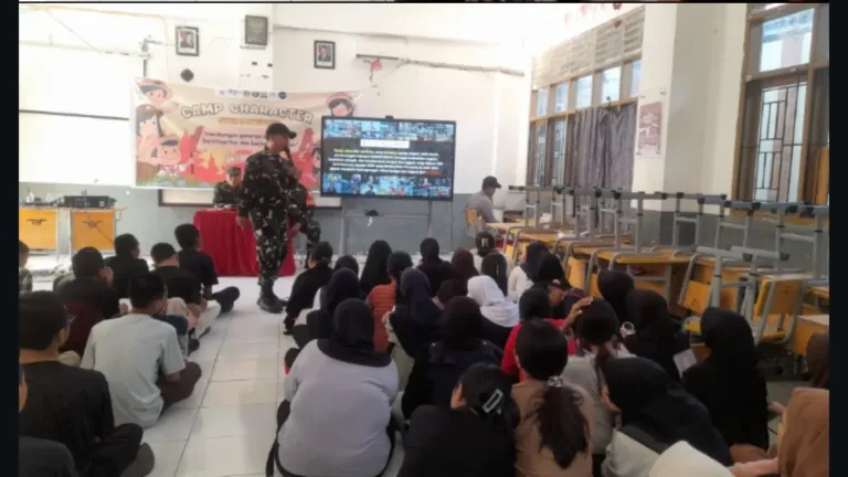 Tanamkan Nilai Kebangsaan, Koramil 1408-09/Tamalate Isi Materi Camp Character 2026 di SMAN 8 Makassar