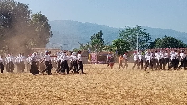 Jelang HUT RI ke-81, Paskibra Kecamatan Pakenjeng Intensif Latihan