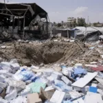 Israel Serang Gudang Medis di Deir al-Balah, Tenda Pengungsi Ikut Hancur