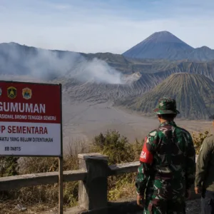 Wisata Gunung Bromo Belum Dibuka, Petugas Fokus Pendinginan