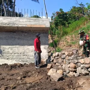 Kobarkan Semangat Gotong Royong, Pembangunan Jembatan Beton Kodim 1409/Gowa Terus Berjalan