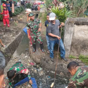 Koramil 1408-06/Mamajang Gelar Karya Bhakti Bersama Pemerintah Kecamatan dan Warga