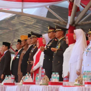 Kapolres Polman Hadiri Upacara HUT ke-81 RI, Momentum Perkuat Sinergi TNI-Polri dan Pemda