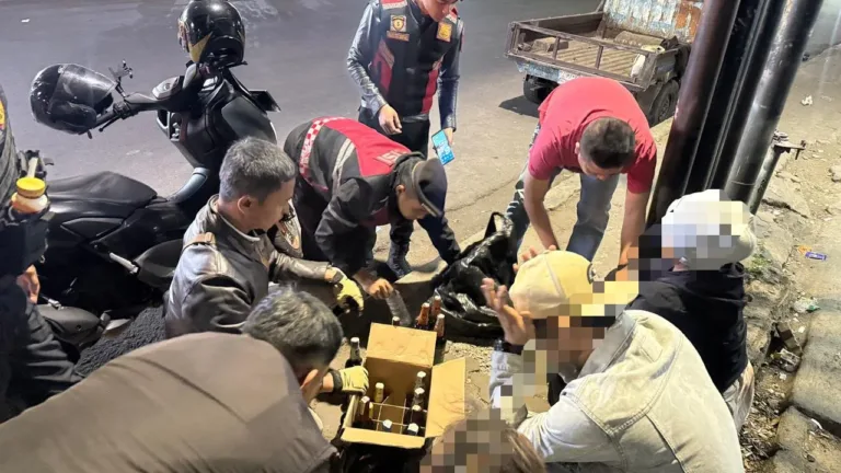 Operasi Dini Hari di Kerkof, 5 Terduga Penjual Miras Diciduk Polisi